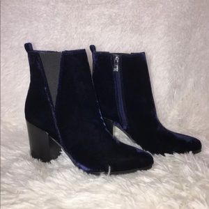 IVANKA TRUMP Adel Ankle Boot Size Blue 8.5 M